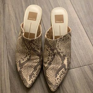 COPY - Dolce Vita python print mules